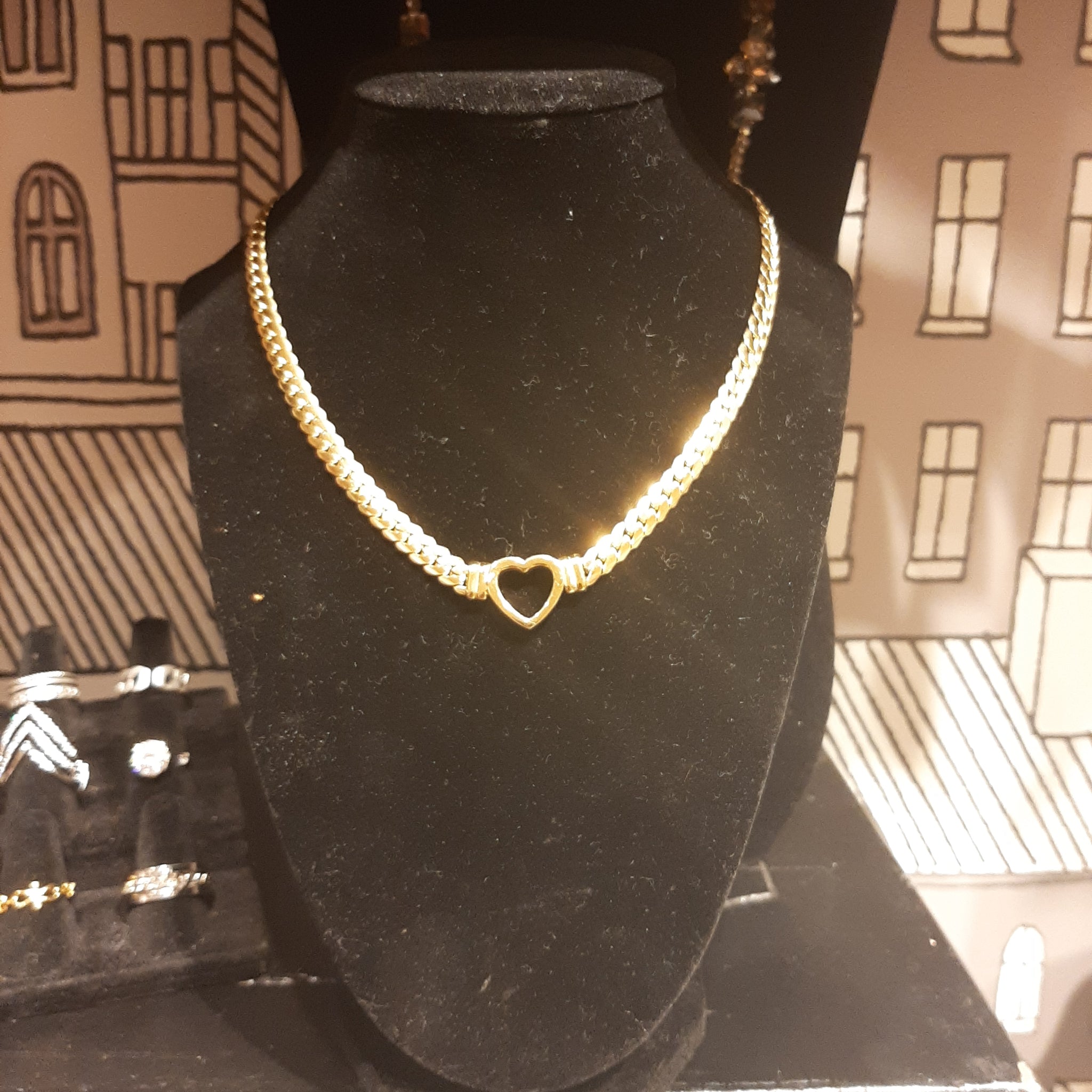 HEART NECKLACE