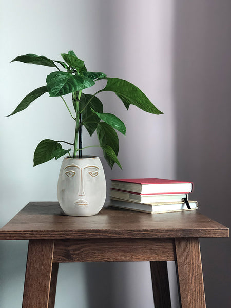 MODERN FACE VASE- MEDIUM